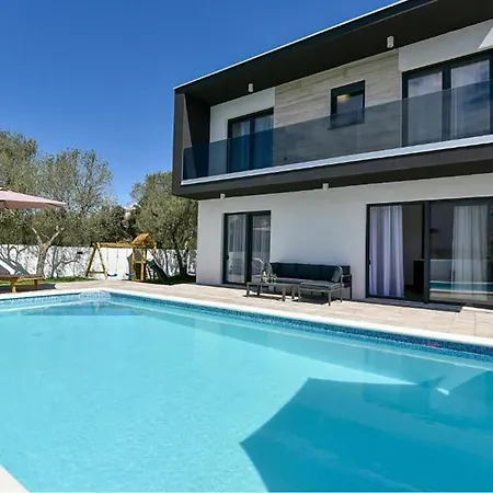 Luxurious In