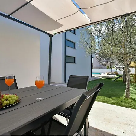 Luxurious In Sukošan