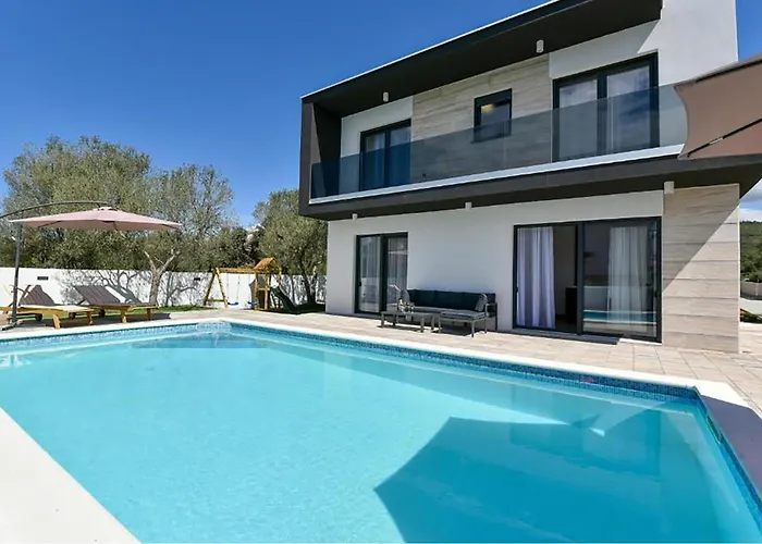 Luxurious In