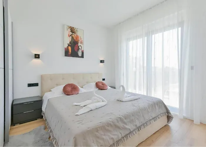 Hébergement de vacances Luxurious In *