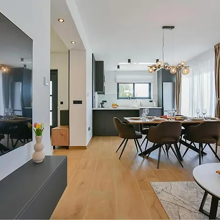 Lovely In Ferienhaus *