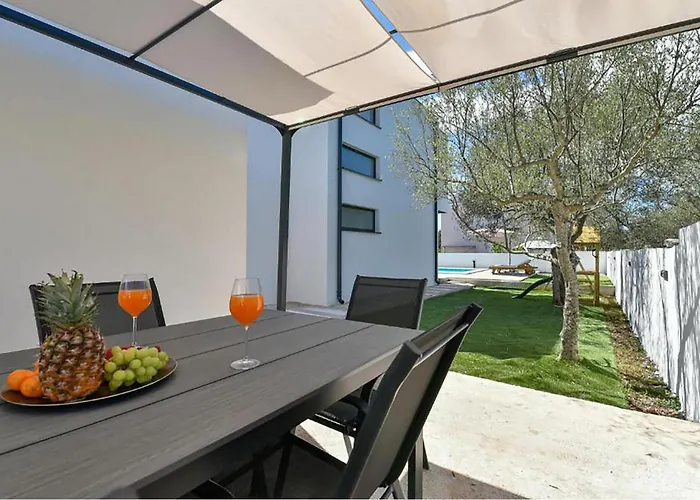 Luxurious In Sukošan